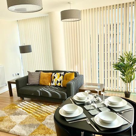 Smartrips Apartments - The Hub Milton Keynes Eksteriør billede
